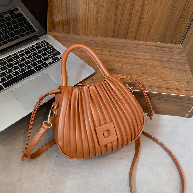 Shes | Orie geplooide handtas