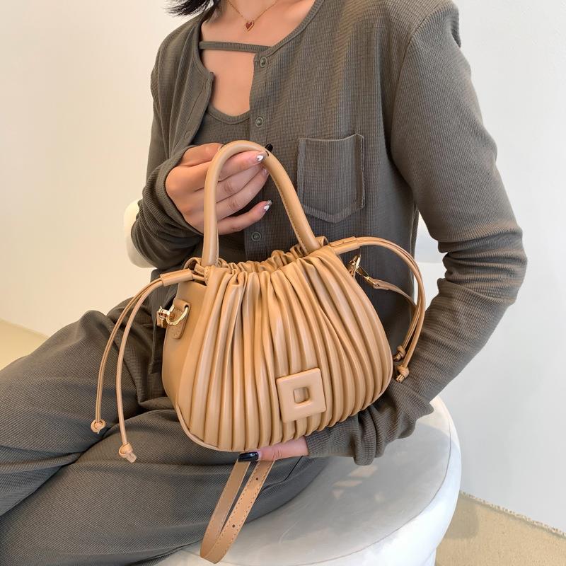 Shes | Orie geplooide handtas